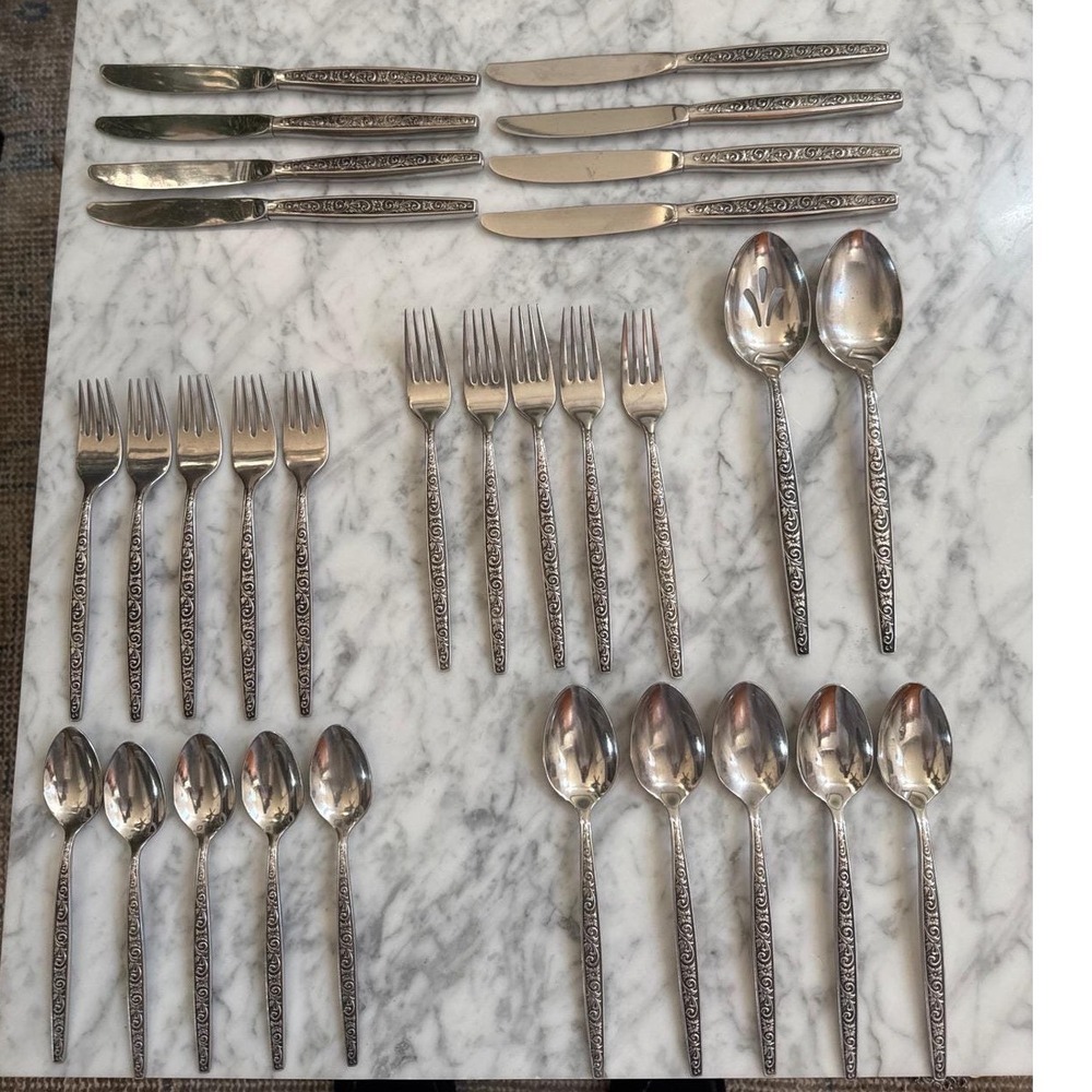 International Silver Di Lido Stainless Flatware Set 30pc Vintage Floral Scroll